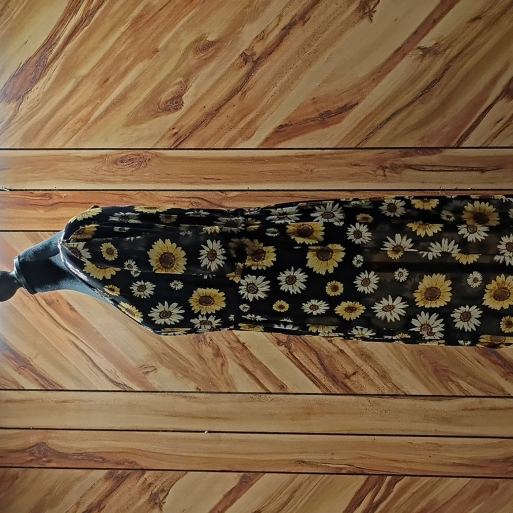 Floral Black and Yellow Kimono Dress - Picture 4 of 7